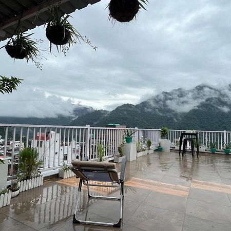 Backpacker Duniya Hostel Rishīkesh Buitenkant foto