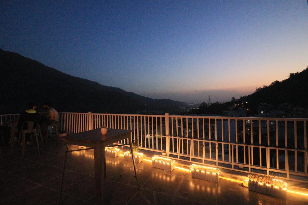 Backpacker Duniya Hostel Rishīkesh Buitenkant foto